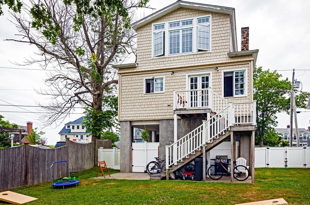 12 Groveway, Clinton, CT 06413