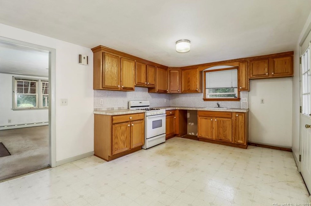 1009 Willard Ave, Hartford CT  06111-3567 exterior