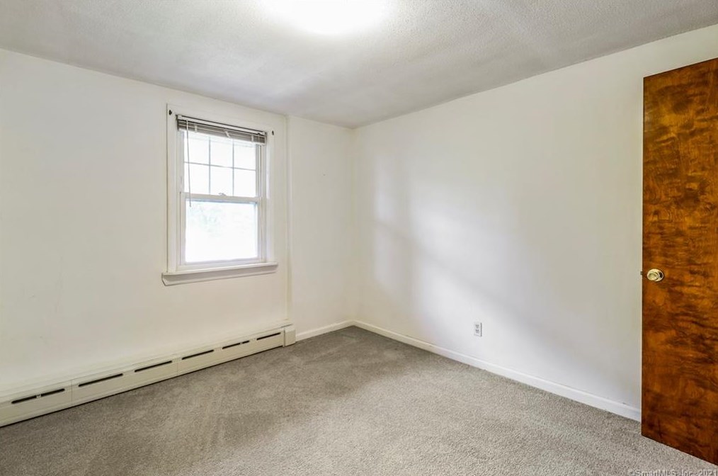 1009 Willard Ave, Hartford CT  06111-3567 exterior