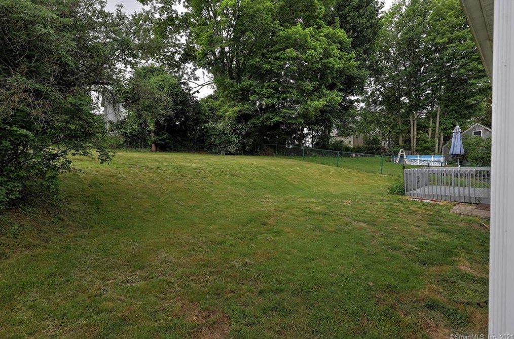 78 Shelton Ave, Huntington, CT 06484