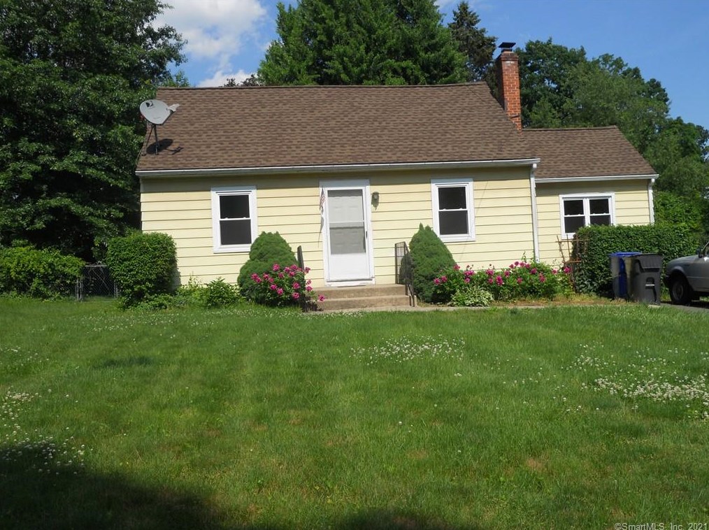 9 Mountainview Ter, Danbury, CT 06810-4107