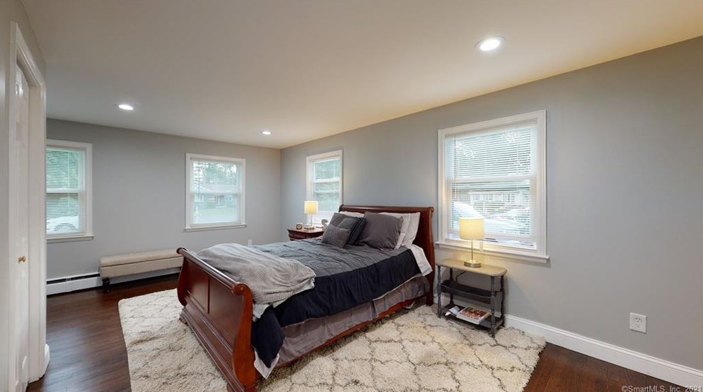 29 Lynwood Dr, Plantsville CT  06479-2036 exterior