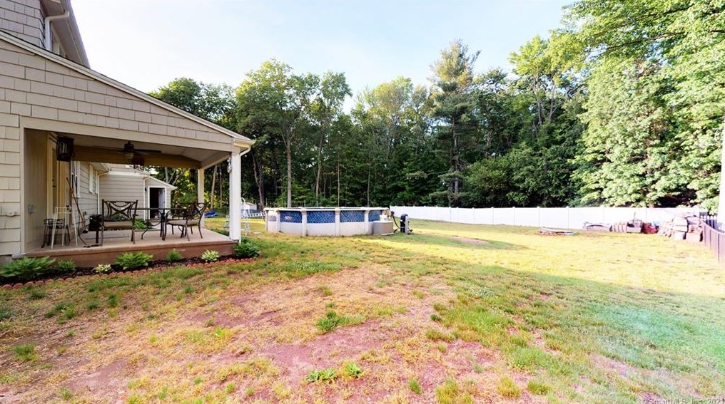 29 Lynwood Dr, Plantsville CT  06479-2036 exterior