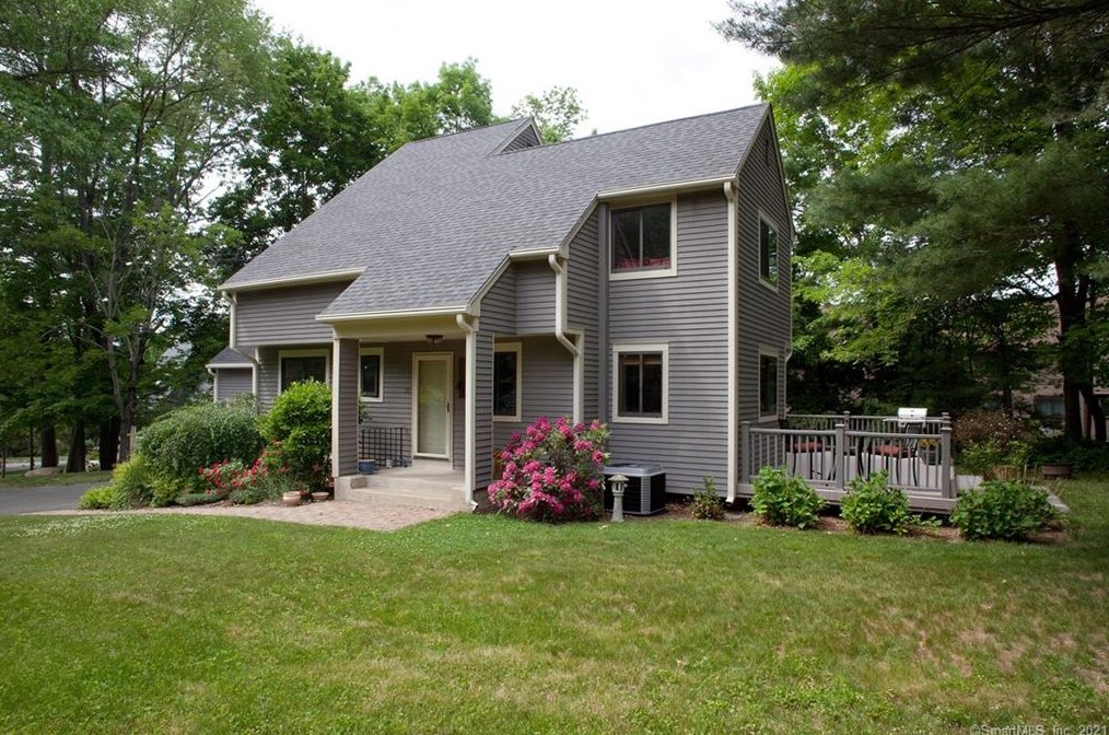 29 White Water Turn #29, Simsbury, CT 06081