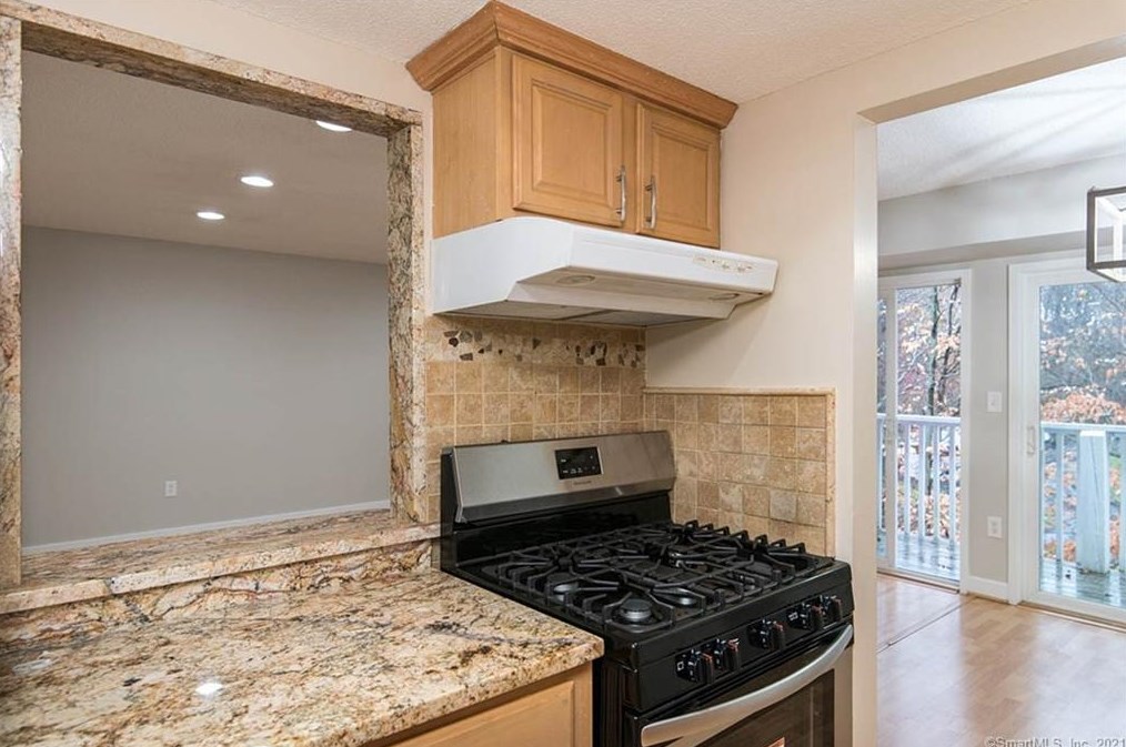 85 Brookwood Dr #c, Rocky Hill, CT