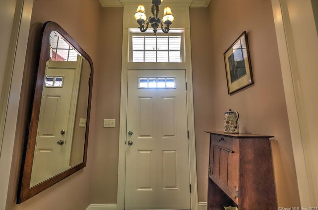 36 Wesley Dr, Huntington, CT 06484
