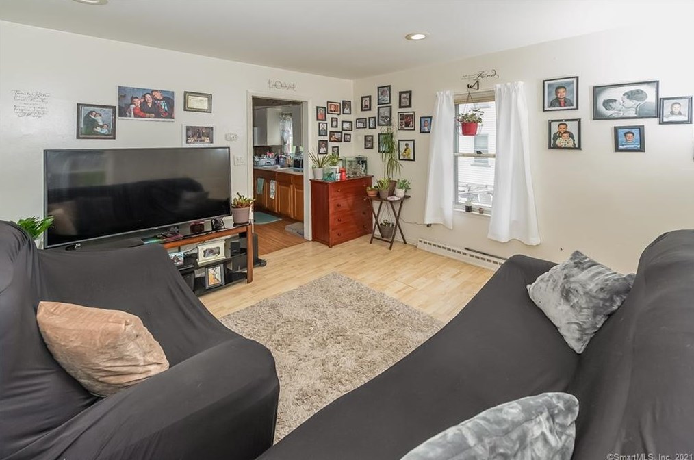 239 Long Hill Ave, Huntington CT  06484-3929 exterior