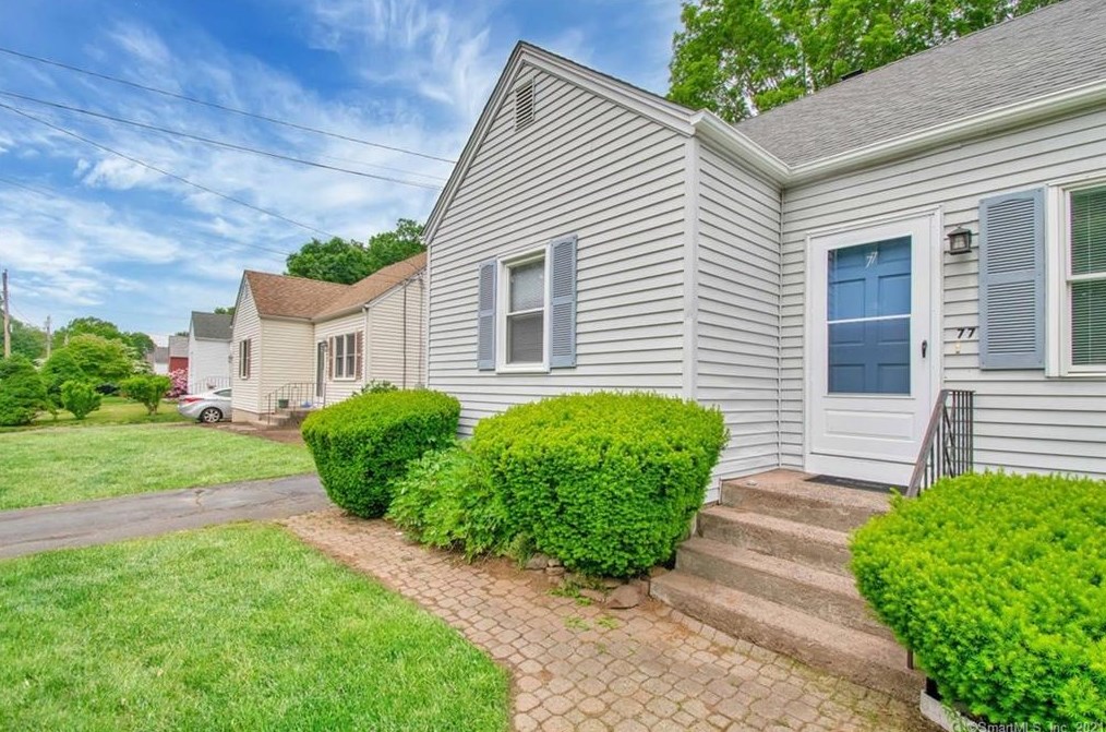 77 Westerly St, Manchester, CT 06042