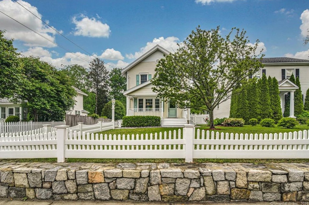 344 West Ave, Tokeneke, CT 06820