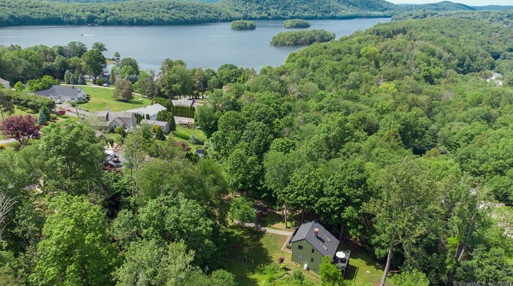 8 Haviland Rd, Northville, CT 06776