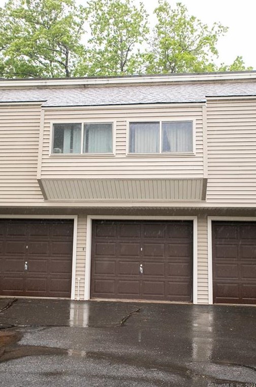 103 Library Ln, Simsbury CT  06070-2137 exterior