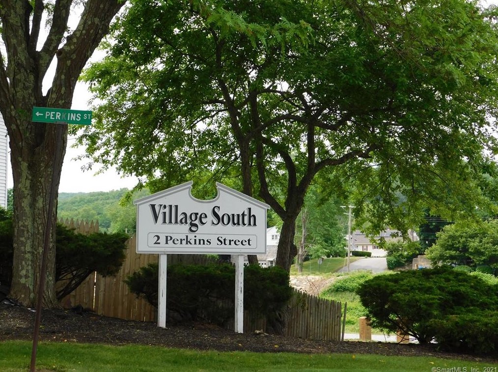 2 Perkins St #10, Torrington, CT 06790