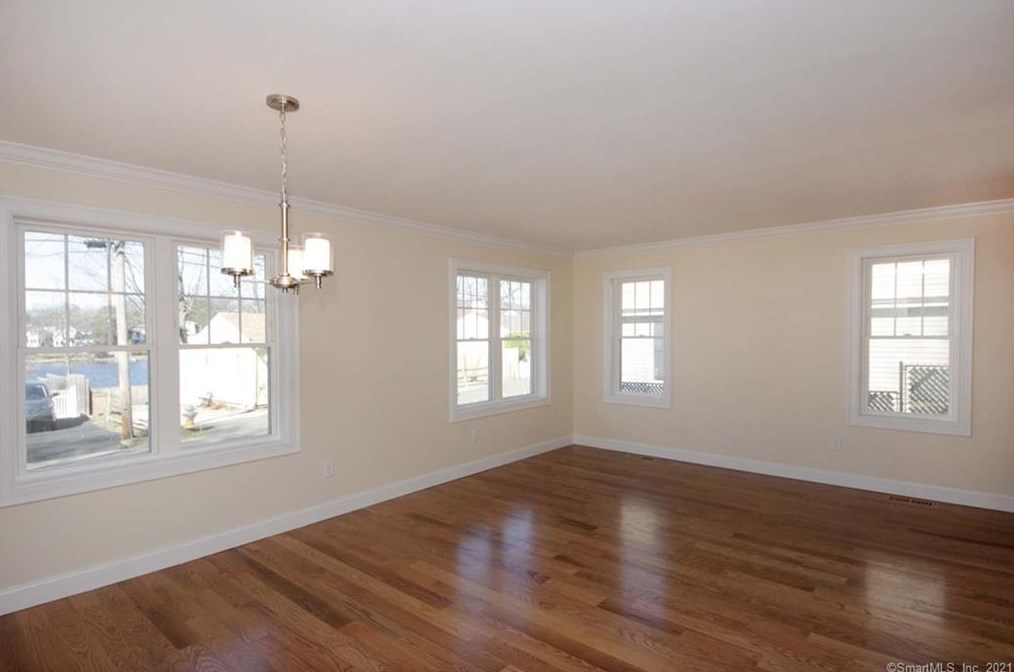 21 Cary Rd, Riverside, CT 06878
