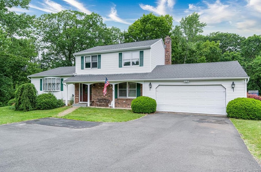 46 Pistapaug Rd, Northford, CT 06472