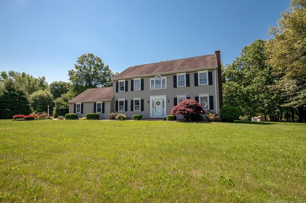 7 Marks Pl, Cheshire, CT 06410