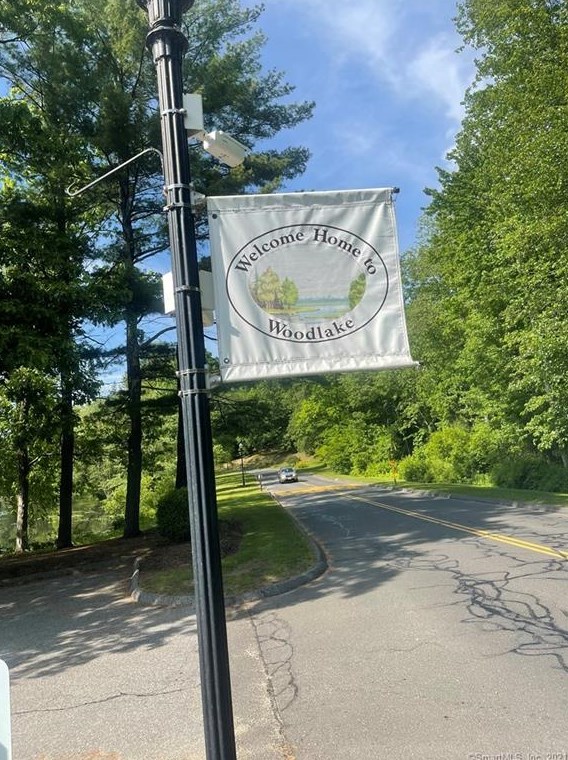 55 Clubhouse Dr #55, Woodbury, CT 06798