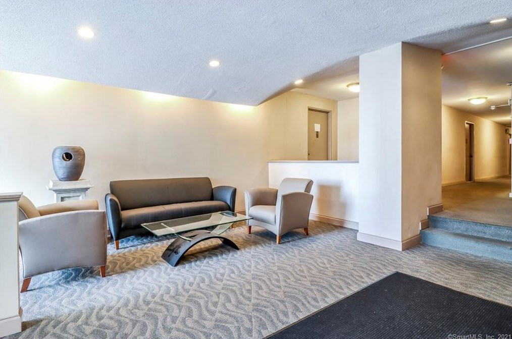 30 Glenbrook Rd #3e, Stamford, CT 06902