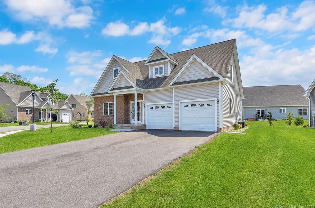 41 Windermere Village Road, Ellington, CT 06029