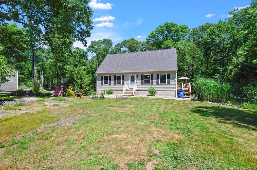 953 Long Cove Rd, Gales Ferry, CT 06335