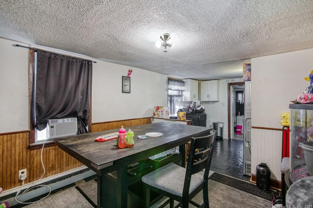 280 Bishop St, Waterbury, CT 06704