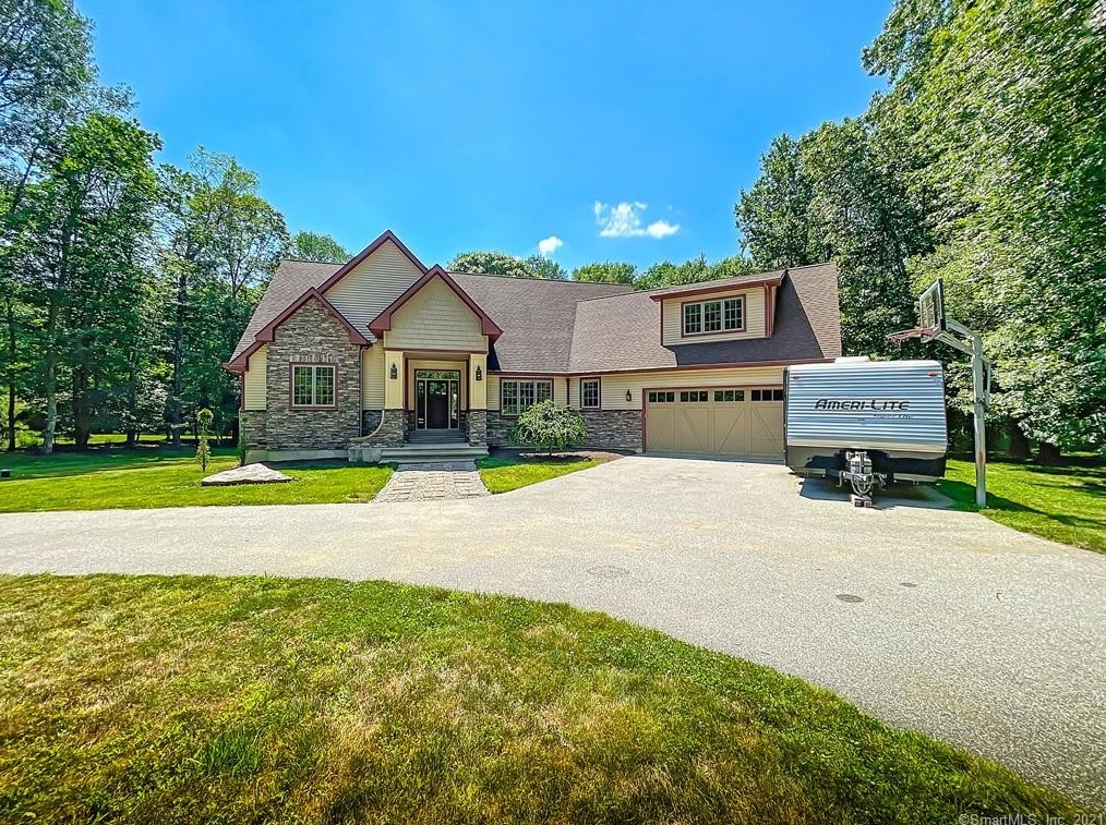 40 Maxfelix Dr, Storrs Mansfield, CT 06268-2545