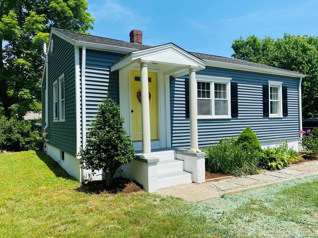 129 North St, Guilford, CT 06437 exterior