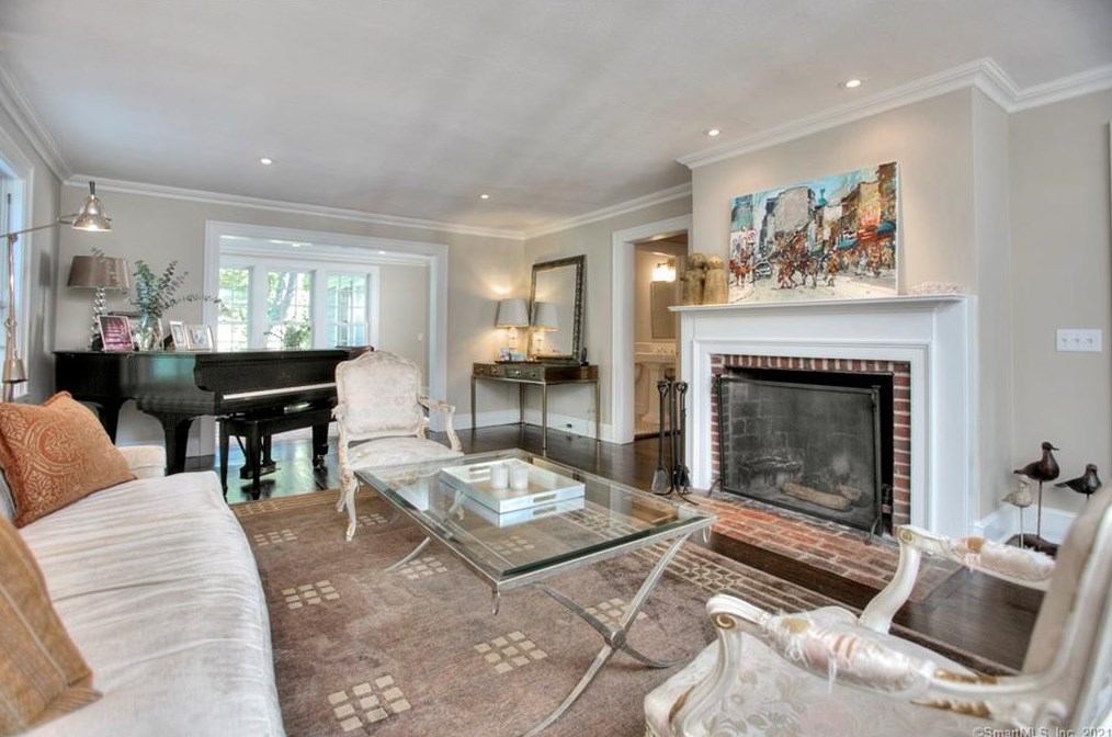 45 Washington Ave, Westport CT  06880-2549 exterior