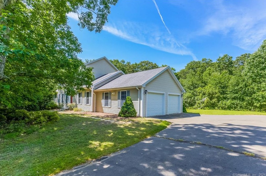 10 Fawn Trl, Fenwick, CT 06475-1012