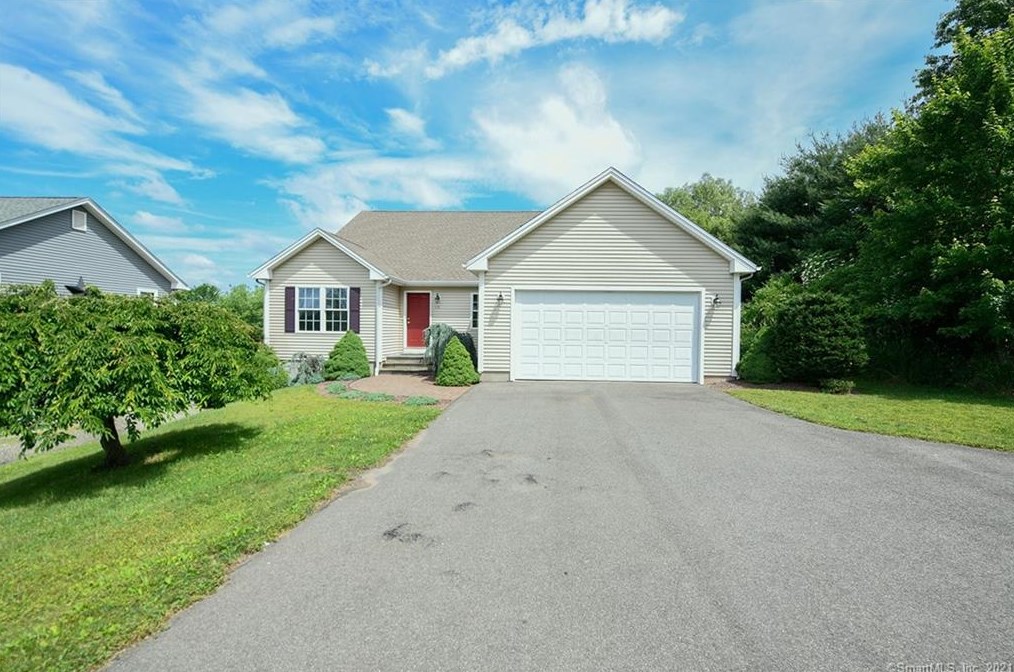 218 Randolph Rd, Middletown, CT 06457