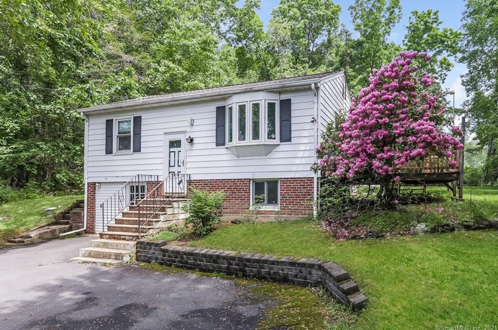 11 Green Pond Rd, Sherman, CT 06784