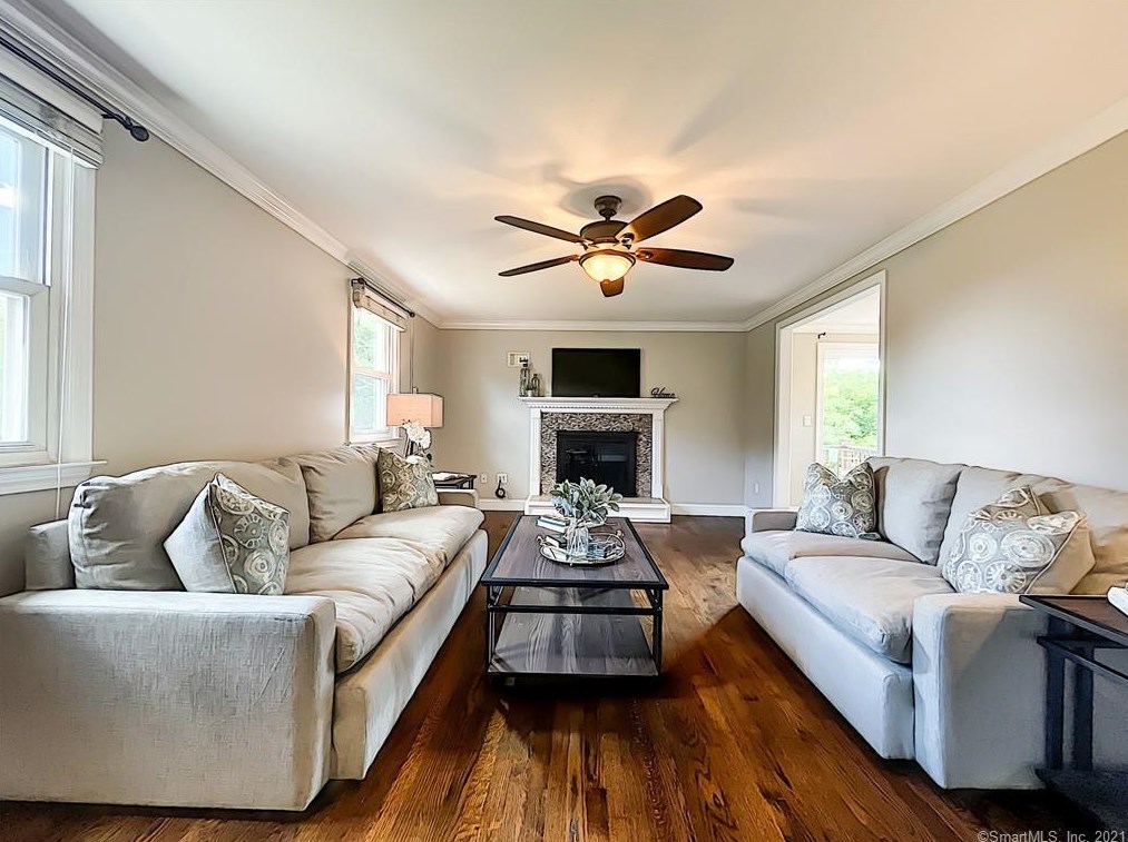 254 Sand Hill Rd, Wapping, CT 06074