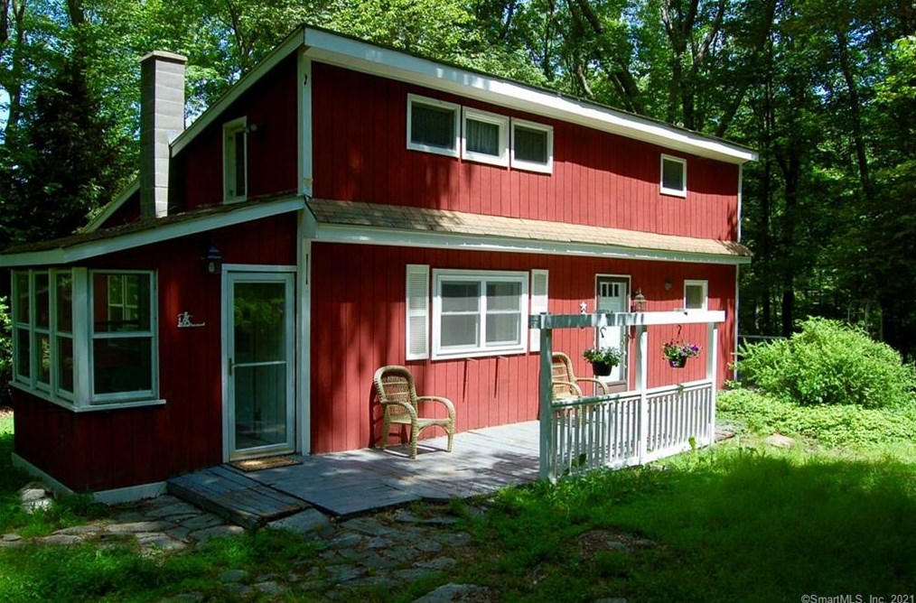70 Lake Rd, Bozrah, CT 06334