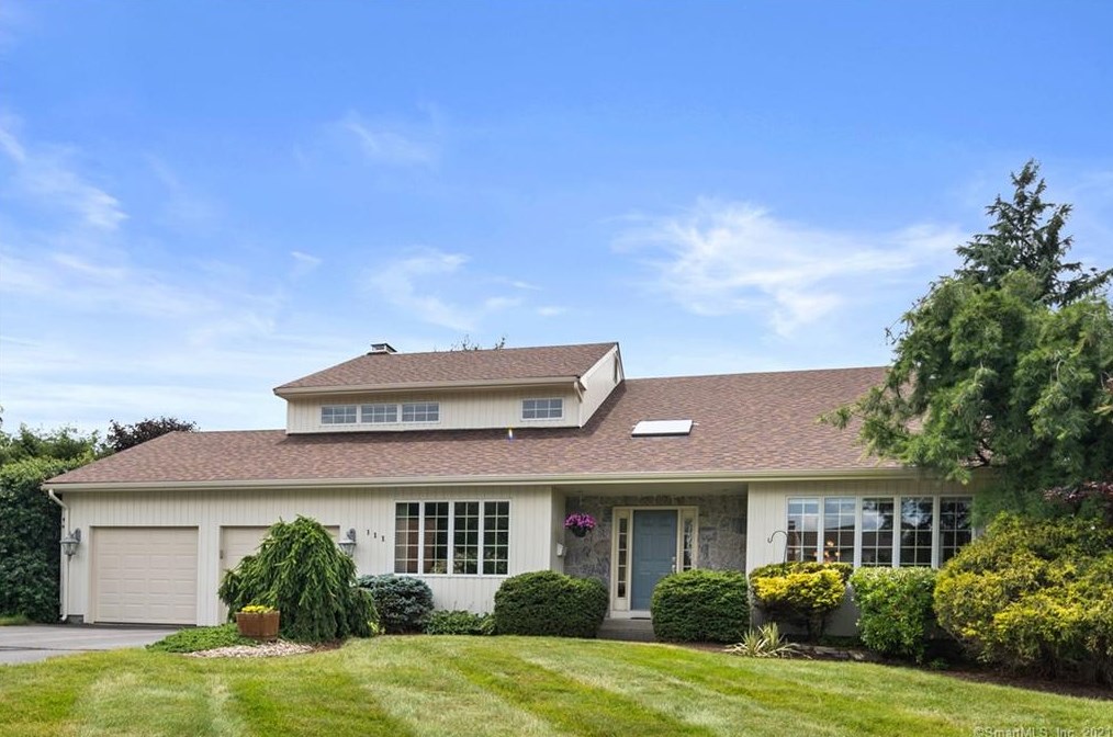 111 Oxford Dr, Wapping, CT 06074