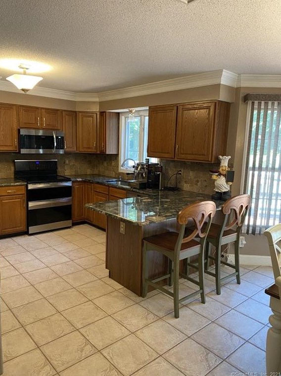 287 Tiffany Ln, Bristol, CT 06010