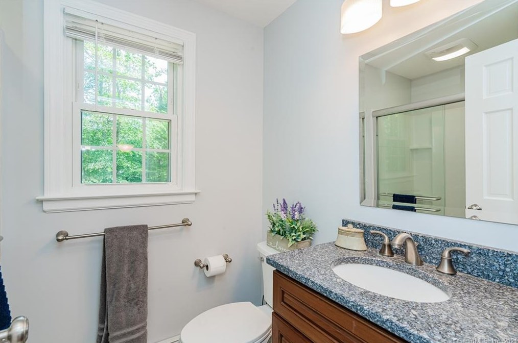 25 Tim Clark Cir, Simsbury CT  06070-1215 exterior