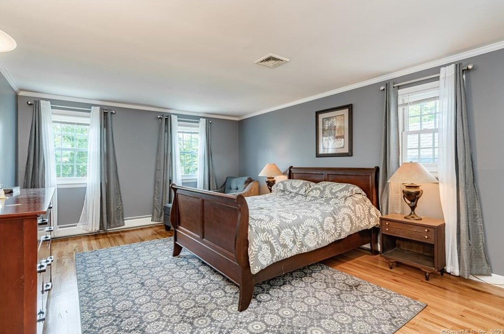 25 Tim Clark Cir, Simsbury CT  06070-1215 exterior