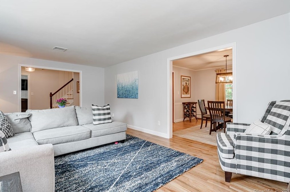 25 Tim Clark Cir, Simsbury CT  06070-1215 exterior