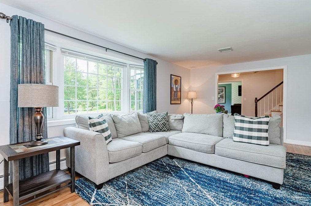 25 Tim Clark Cir, Simsbury CT  06070-1215 exterior