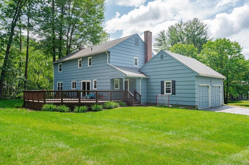 25 Tim Clark Cir, Simsbury CT  06070-1215 exterior