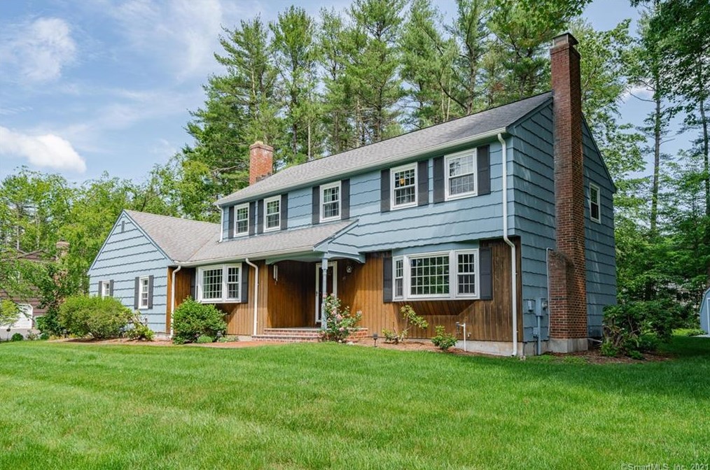 25 Tim Clark Cir, Simsbury CT  06070-1215 exterior