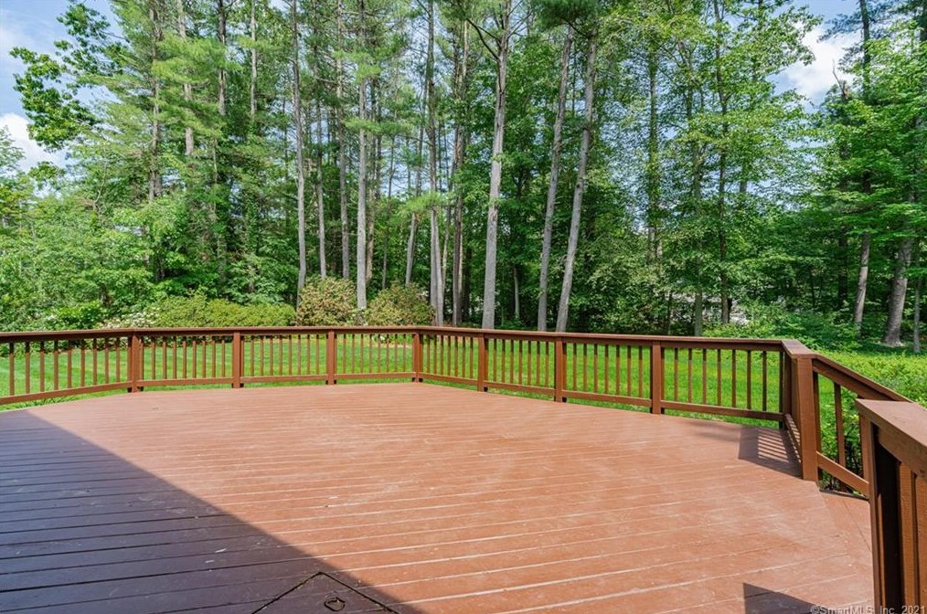 25 Tim Clark Cir, Simsbury CT  06070-1215 exterior