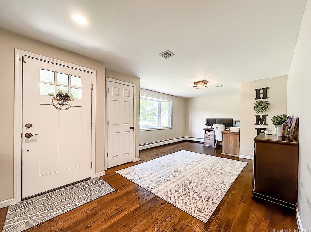 48 Woodfield Crossing, Glastonbury, CT 06033