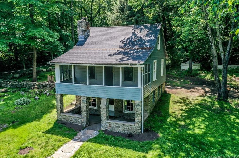 87 Downs Rd, Upper Stepney, CT 06468