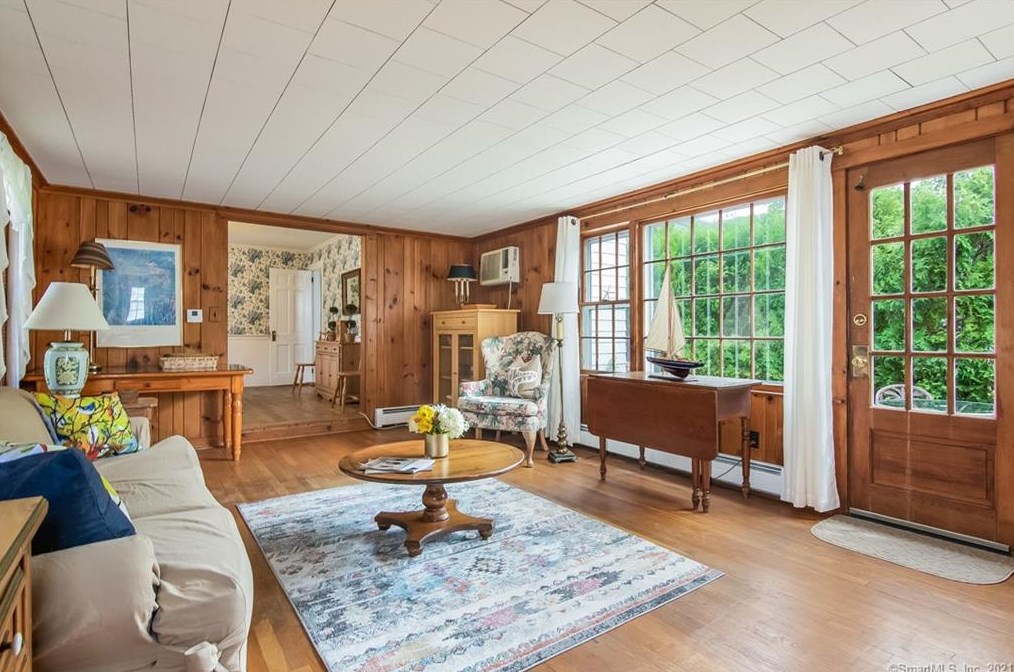 7 Harbor Ave, Madison CT  06443-2824 exterior