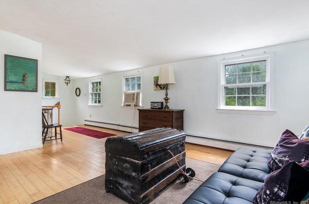 7 Harbor Ave, Madison CT  06443-2824 exterior