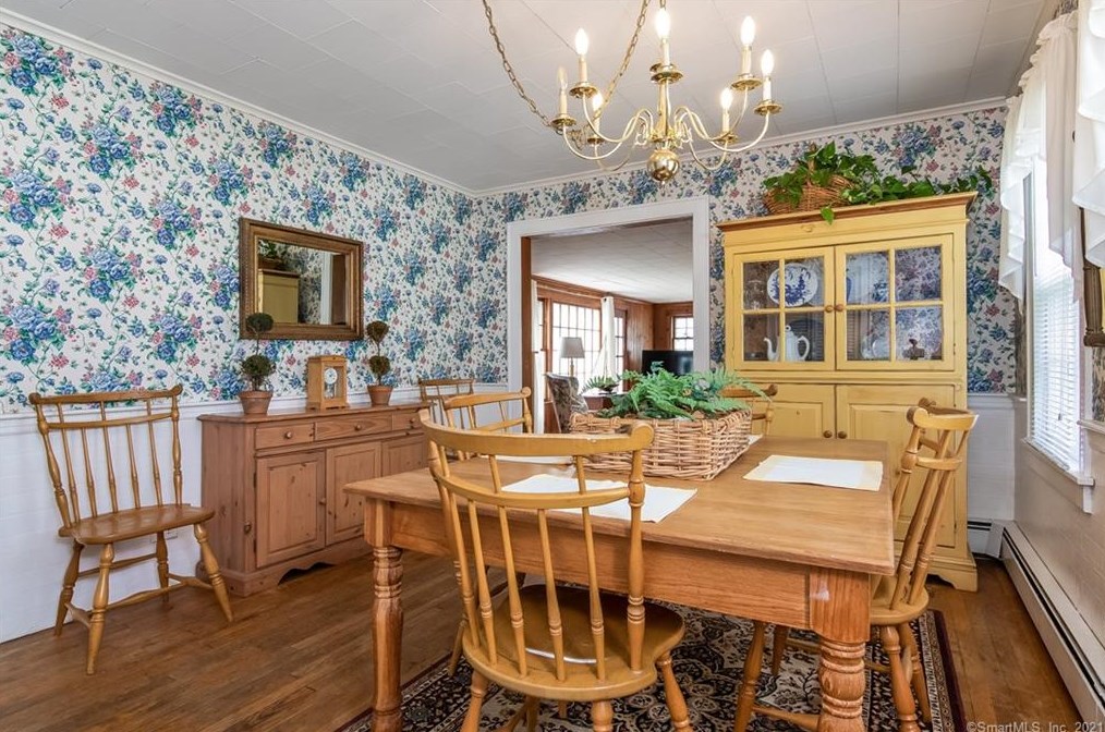 7 Harbor Ave, Madison CT  06443-2824 exterior