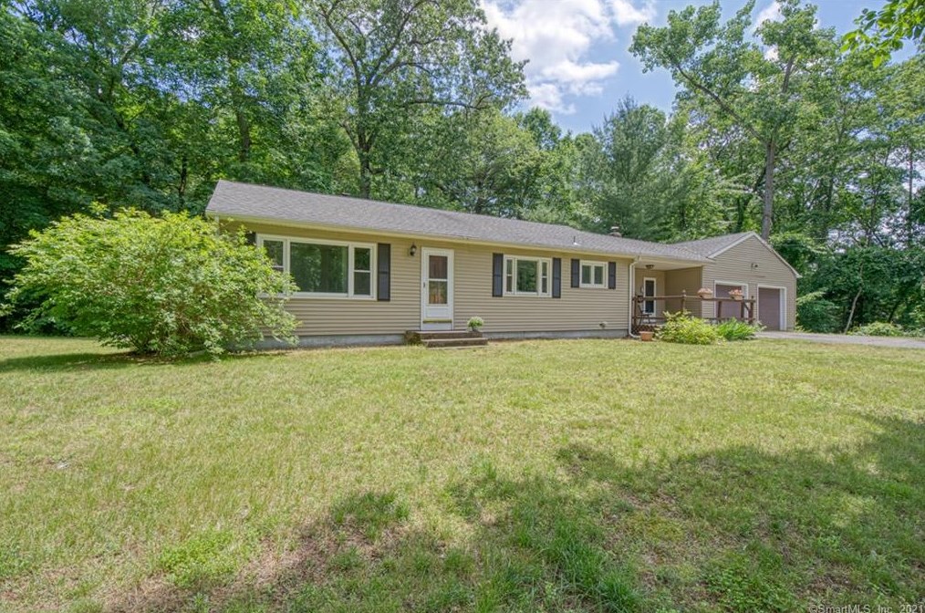 27 Rice Rd, East Windsor, CT 06016