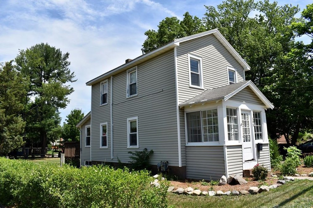 195 Griswold St, Glastonbury, CT 06033