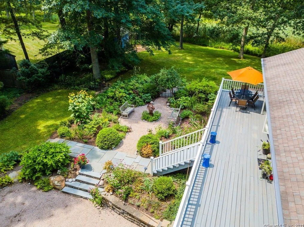 9 Sandalwood Ln, Lyme, CT 06371