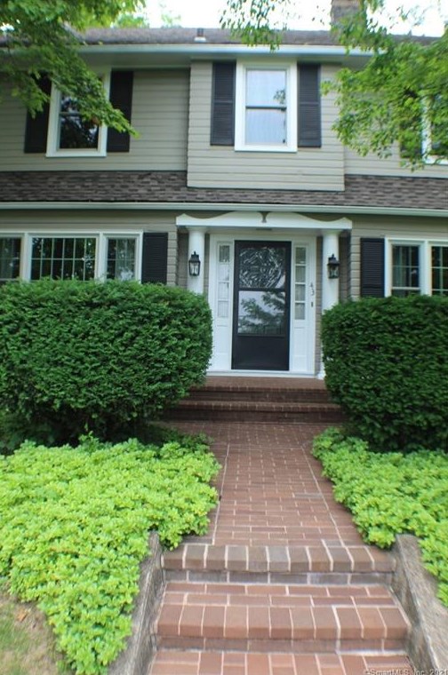 43 Maple Ave, North Haven, CT 06473